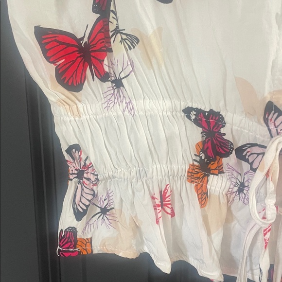 Chic Butterfly Print Blouse - Cream - Picture 5 of 8